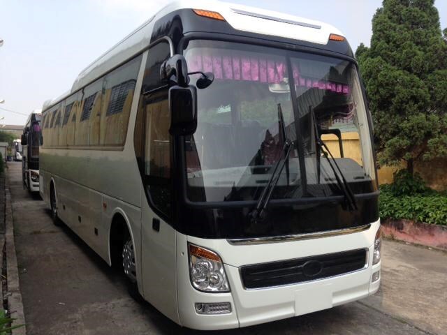 Xe khách 47 chỗ 3-2 Trung Quốc